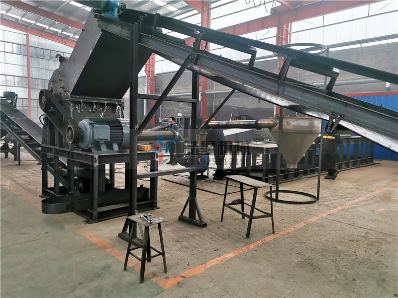 廢鋁破碎機生產線 <a href='http://m.revieve.com.cn/psxl/1279.html' target='_blank'><span>廢鋁破碎機</span></a>生產線